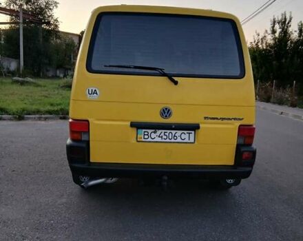 Желтый Фольксваген Transporter, объемом двигателя 1.9 л и пробегом 300 тыс. км за 5300 $, фото 5 на Automoto.ua