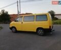 Желтый Фольксваген Transporter, объемом двигателя 1.9 л и пробегом 300 тыс. км за 5300 $, фото 1 на Automoto.ua