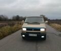 Желтый Фольксваген Transporter, объемом двигателя 2.38 л и пробегом 350 тыс. км за 7000 $, фото 1 на Automoto.ua