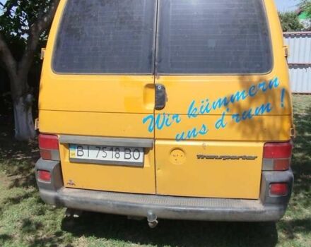 Желтый Фольксваген Transporter, объемом двигателя 1.9 л и пробегом 350 тыс. км за 3500 $, фото 3 на Automoto.ua