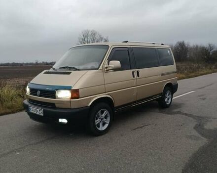 Желтый Фольксваген Transporter, объемом двигателя 2.38 л и пробегом 350 тыс. км за 7000 $, фото 1 на Automoto.ua