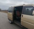Желтый Фольксваген Transporter, объемом двигателя 2.38 л и пробегом 350 тыс. км за 7000 $, фото 2 на Automoto.ua