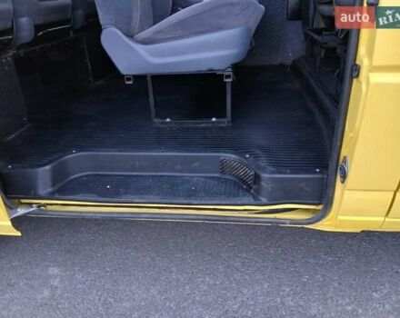 Желтый Фольксваген Transporter, объемом двигателя 1.9 л и пробегом 300 тыс. км за 5300 $, фото 12 на Automoto.ua