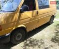 Желтый Фольксваген Transporter, объемом двигателя 1.9 л и пробегом 350 тыс. км за 3500 $, фото 2 на Automoto.ua