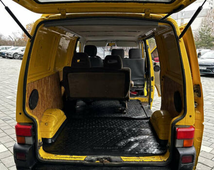 Желтый Фольксваген Transporter, объемом двигателя 1.9 л и пробегом 286 тыс. км за 4000 $, фото 21 на Automoto.ua