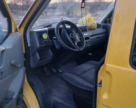 Желтый Фольксваген Transporter, объемом двигателя 1.9 л и пробегом 352 тыс. км за 5500 $, фото 6 на Automoto.ua
