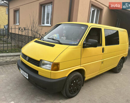 Желтый Фольксваген Transporter, объемом двигателя 1.9 л и пробегом 320 тыс. км за 5300 $, фото 2 на Automoto.ua