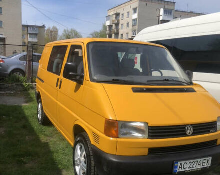 Жовтий Фольксваген Transporter, об'ємом двигуна 2.5 л та пробігом 303 тис. км за 5700 $, фото 3 на Automoto.ua