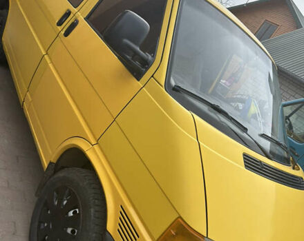 Желтый Фольксваген Transporter, объемом двигателя 1.9 л и пробегом 320 тыс. км за 5300 $, фото 11 на Automoto.ua