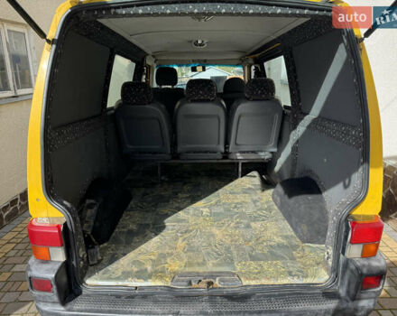 Желтый Фольксваген Transporter, объемом двигателя 1.9 л и пробегом 297 тыс. км за 4500 $, фото 12 на Automoto.ua