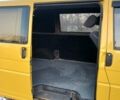 Желтый Фольксваген Transporter, объемом двигателя 1.9 л и пробегом 352 тыс. км за 5500 $, фото 8 на Automoto.ua