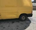 Желтый Фольксваген Transporter, объемом двигателя 1.9 л и пробегом 350 тыс. км за 3600 $, фото 1 на Automoto.ua