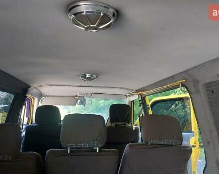 Желтый Фольксваген Transporter, объемом двигателя 0 л и пробегом 312 тыс. км за 5600 $, фото 3 на Automoto.ua