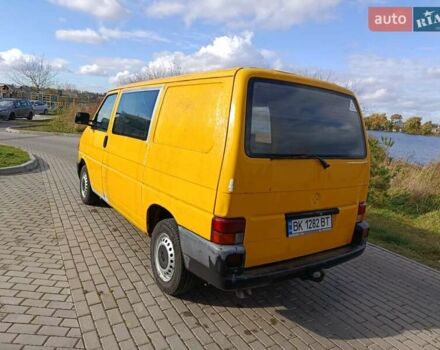 Желтый Фольксваген Transporter, объемом двигателя 2.46 л и пробегом 300 тыс. км за 3950 $, фото 7 на Automoto.ua