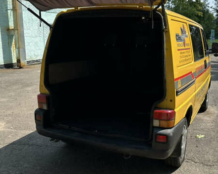 Жовтий Фольксваген Transporter, об'ємом двигуна 1.9 л та пробігом 409 тис. км за 5000 $, фото 2 на Automoto.ua