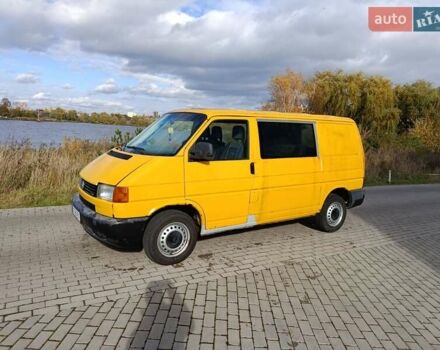 Желтый Фольксваген Transporter, объемом двигателя 2.46 л и пробегом 300 тыс. км за 3950 $, фото 5 на Automoto.ua