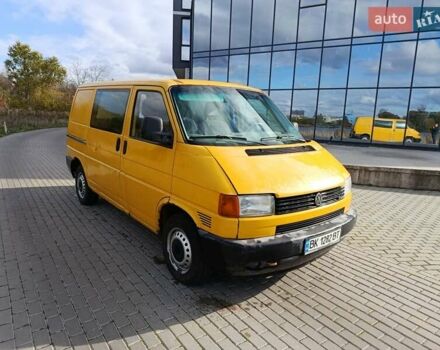 Желтый Фольксваген Transporter, объемом двигателя 2.46 л и пробегом 300 тыс. км за 3950 $, фото 4 на Automoto.ua