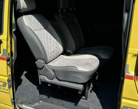 Жовтий Фольксваген Transporter, об'ємом двигуна 1.9 л та пробігом 409 тис. км за 5000 $, фото 3 на Automoto.ua