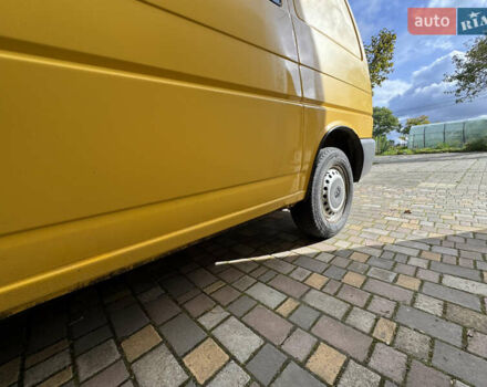 Желтый Фольксваген Transporter, объемом двигателя 1.9 л и пробегом 297 тыс. км за 4500 $, фото 6 на Automoto.ua