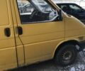 Желтый Фольксваген Transporter, объемом двигателя 1.9 л и пробегом 350 тыс. км за 3600 $, фото 3 на Automoto.ua