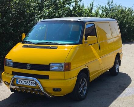 Желтый Фольксваген Transporter, объемом двигателя 1.9 л и пробегом 384 тыс. км за 5500 $, фото 2 на Automoto.ua
