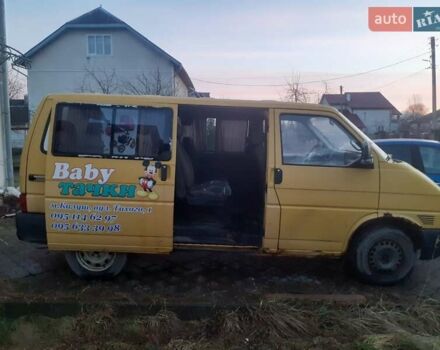 Желтый Фольксваген Transporter, объемом двигателя 1.9 л и пробегом 288 тыс. км за 4200 $, фото 4 на Automoto.ua