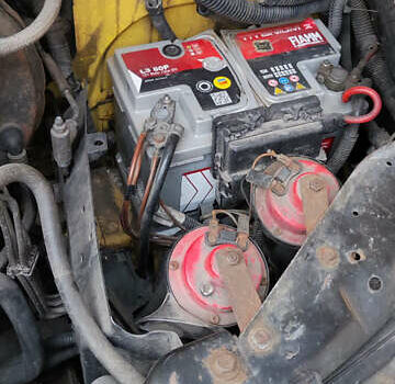 Желтый Фольксваген Transporter, объемом двигателя 2.5 л и пробегом 463 тыс. км за 5600 $, фото 7 на Automoto.ua