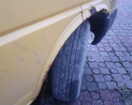 Желтый Фольксваген Transporter, объемом двигателя 1.9 л и пробегом 288 тыс. км за 4200 $, фото 1 на Automoto.ua