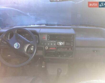 Желтый Фольксваген Transporter, объемом двигателя 1.9 л и пробегом 288 тыс. км за 4200 $, фото 2 на Automoto.ua