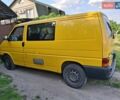 Желтый Фольксваген Transporter, объемом двигателя 2.5 л и пробегом 383 тыс. км за 8200 $, фото 4 на Automoto.ua