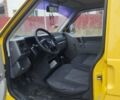 Желтый Фольксваген Transporter, объемом двигателя 1.9 л и пробегом 340 тыс. км за 6150 $, фото 10 на Automoto.ua