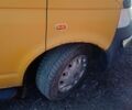 Желтый Фольксваген Transporter, объемом двигателя 1.9 л и пробегом 552 тыс. км за 5761 $, фото 1 на Automoto.ua