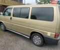 Желтый Фольксваген Transporter, объемом двигателя 2.5 л и пробегом 420 тыс. км за 8000 $, фото 1 на Automoto.ua