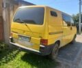 Желтый Фольксваген Transporter, объемом двигателя 2.5 л и пробегом 271 тыс. км за 4400 $, фото 2 на Automoto.ua