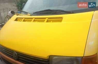 Желтый Фольксваген Transporter, объемом двигателя 2.5 л и пробегом 271 тыс. км за 4400 $, фото 4 на Automoto.ua