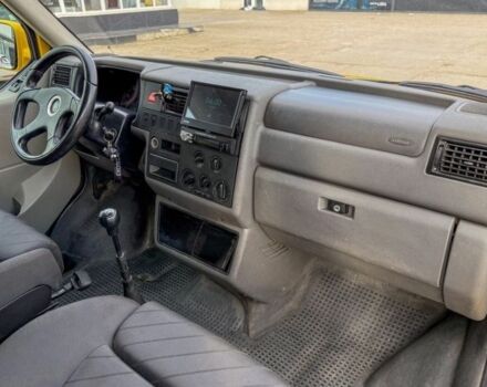 Желтый Фольксваген Transporter, объемом двигателя 2.5 л и пробегом 235 тыс. км за 2850 $, фото 6 на Automoto.ua