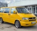 Желтый Фольксваген Transporter, объемом двигателя 2.5 л и пробегом 235 тыс. км за 2850 $, фото 1 на Automoto.ua
