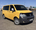 Жовтий Фольксваген Transporter, об'ємом двигуна 1.9 л та пробігом 370 тис. км за 7300 $, фото 1 на Automoto.ua