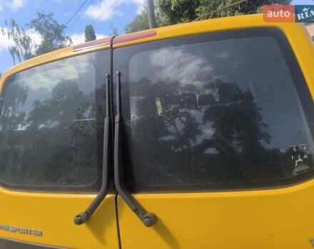 Жовтий Фольксваген Transporter, об'ємом двигуна 2.5 л та пробігом 270 тис. км за 5500 $, фото 2 на Automoto.ua