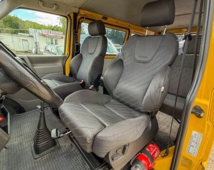 Желтый Фольксваген Transporter, объемом двигателя 2.5 л и пробегом 235 тыс. км за 2850 $, фото 4 на Automoto.ua