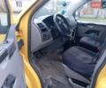 Желтый Фольксваген Transporter, объемом двигателя 1.9 л и пробегом 480 тыс. км за 5500 $, фото 3 на Automoto.ua