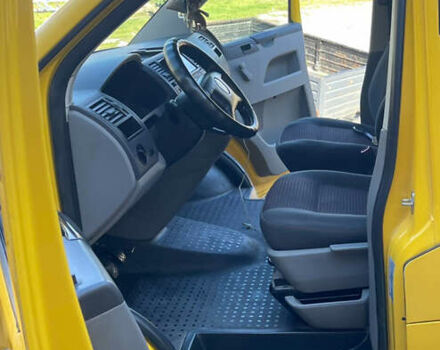 Желтый Фольксваген Transporter, объемом двигателя 1.9 л и пробегом 321 тыс. км за 6999 $, фото 8 на Automoto.ua