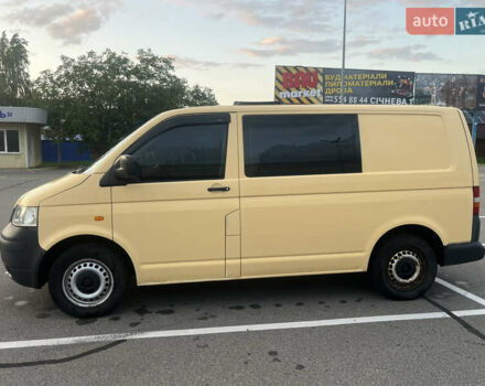 Желтый Фольксваген Transporter, объемом двигателя 2 л и пробегом 190 тыс. км за 7700 $, фото 5 на Automoto.ua