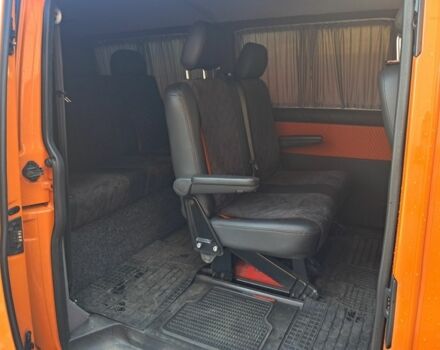 Желтый Фольксваген Transporter, объемом двигателя 2 л и пробегом 383 тыс. км за 17500 $, фото 6 на Automoto.ua