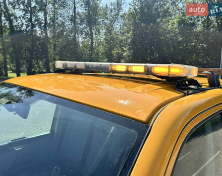 Жовтий Фольксваген Transporter, об'ємом двигуна 2 л та пробігом 160 тис. км за 12241 $, фото 3 на Automoto.ua