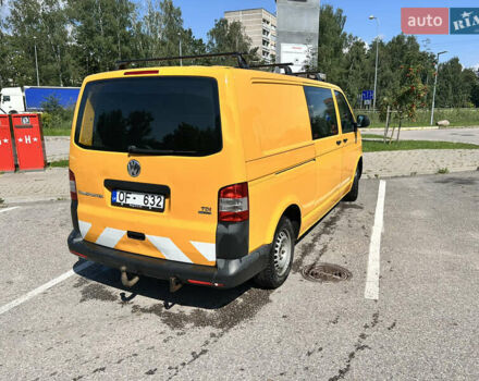 Жовтий Фольксваген Transporter, об'ємом двигуна 2 л та пробігом 160 тис. км за 12241 $, фото 6 на Automoto.ua