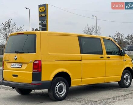 Желтый Фольксваген Transporter, объемом двигателя 2 л и пробегом 228 тыс. км за 21990 $, фото 6 на Automoto.ua