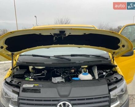 Желтый Фольксваген Transporter, объемом двигателя 2 л и пробегом 228 тыс. км за 21990 $, фото 30 на Automoto.ua