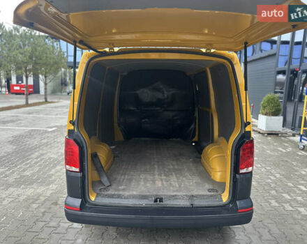 Желтый Фольксваген Transporter, объемом двигателя 2 л и пробегом 126 тыс. км за 19999 $, фото 11 на Automoto.ua