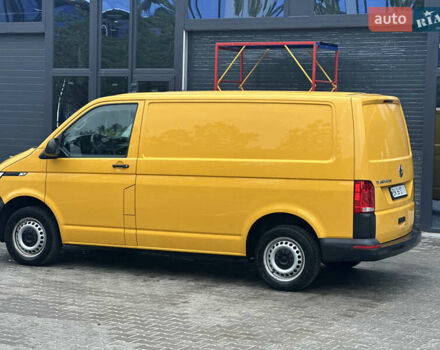 Желтый Фольксваген Transporter, объемом двигателя 2 л и пробегом 126 тыс. км за 19999 $, фото 10 на Automoto.ua